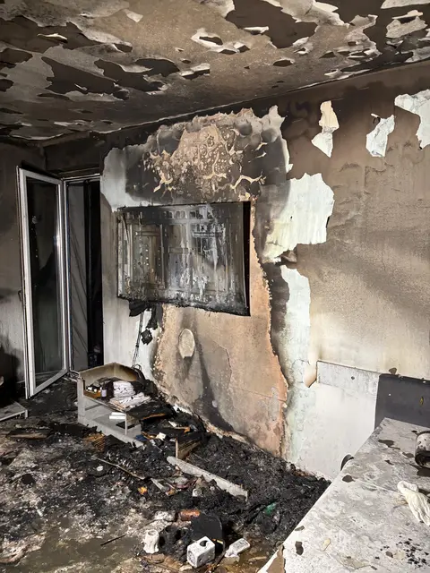 Der Brandherd konnte im Wohnzimmer lokalisiert und bekämpft werden. | Foto: FF Neusiedl am See