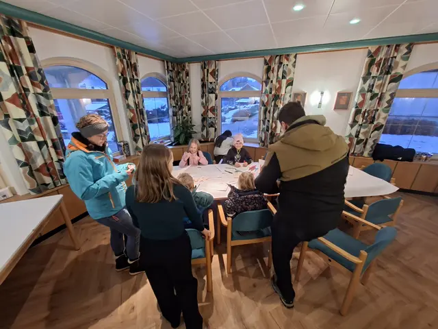 Gemeinsames Basteln | Foto: Karin Prassl