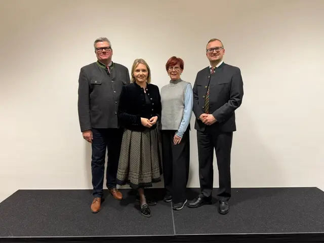 Vizebürgermeister Heinz Petrovitsch, Landtagsabgeordnete Astrid Zehetmair, Helga Schachinger, Fraktionsobmann Stefan Ahammer (v.l.). | Foto:  ÖVP Eferding