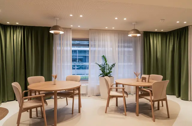 Das Hospiz soll durch seine warmen Farben an einen Gang durch ein Weizenfeld erinnern.  | Foto: Haus der Barmherzigkeit