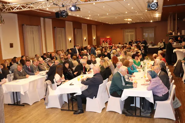 Über 190 Gäste fanden sich im Gasthaus Baier ein.  | Foto: MeinBezirk/Raimund Buch