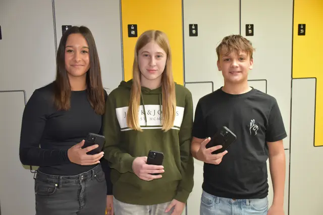 Laura Seper, Madlen Weber und Jamie Holzer machten beim Handy-Experiment erfolgreich mit. | Foto: MeinBezirk/Michael Strini