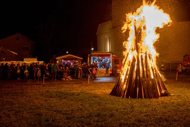 Sonnwendfeuer der Feuerwehr Micheldorf am 21. Dezember | Foto: Jack Haijes