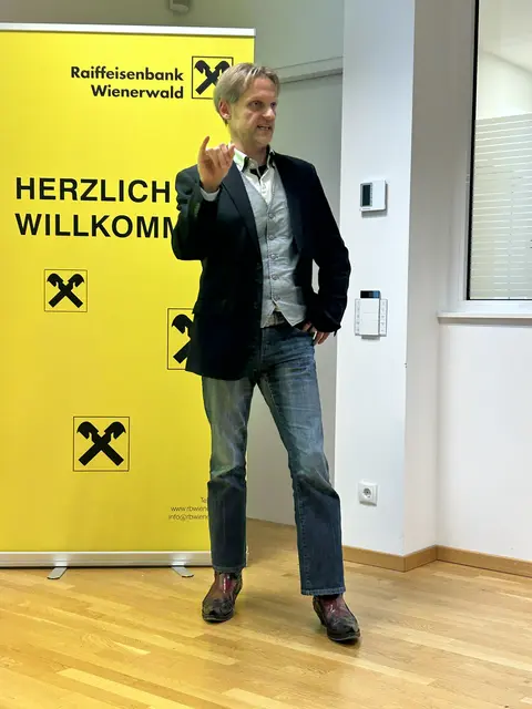 Auch Matthias Zawichowski von der EEG Elsbeere Wienerwald informierte | Foto: EG Tullnerbach