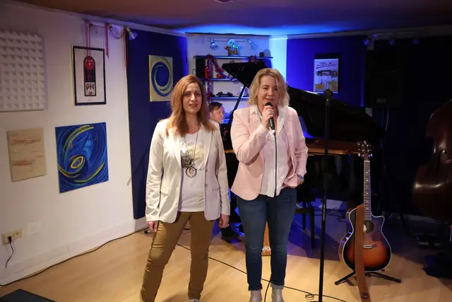 Frauenpower-Musikduo "Seelenverwandt": Lilly Kristin und Tina Anders. | Foto: Schauer