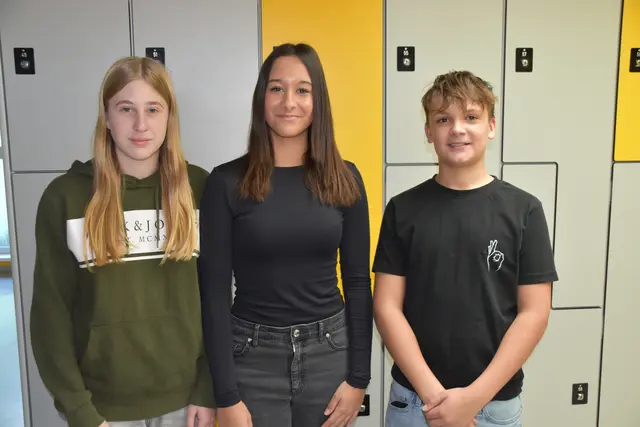 Eine Woche ohne "Snapchat" und andere Social Media-Netzwerke am Handy hieß es für Madlen, Laura und Jamie. | Foto: MeinBezirk/Michael Strini