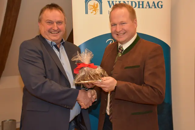 Bürgermeisterwahl in Windhaag bei Perg.  Martin Luger ist neuer Bürgermeister. Er löst Bettina Schönbeck ab.  | Foto: Zinterhof