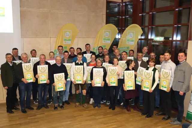 Träger einer verdienten Ehrungsurkunde | Foto: Gerhard Langmann