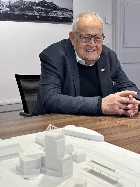 Es ist "sein" Projekt: Die notwendigen Gelder für das City-Hotel kommen nicht von der Pletzer-Gruppe, sondern aus dem Privatvermögen Toni Pletzers. | Foto: MeinBezirk/Günther Reichel