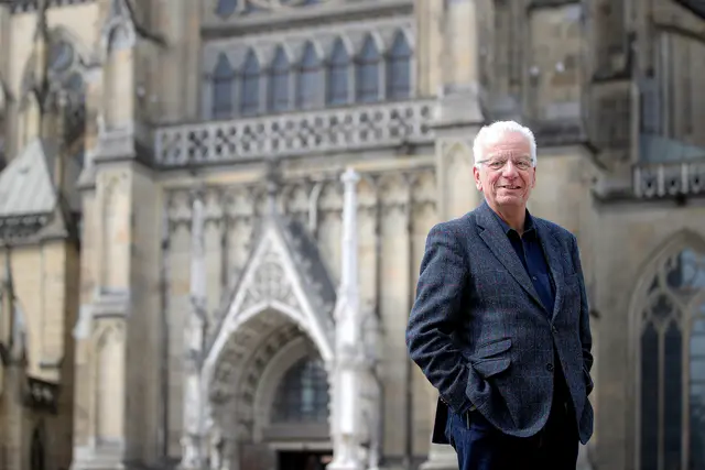 Schaffer verantwortete bis zuletzt prägende Projekte wie die Turmhelmsanierung und die Neugestaltung des Altarraums im Mariendom. 
 | Foto: Weihbold