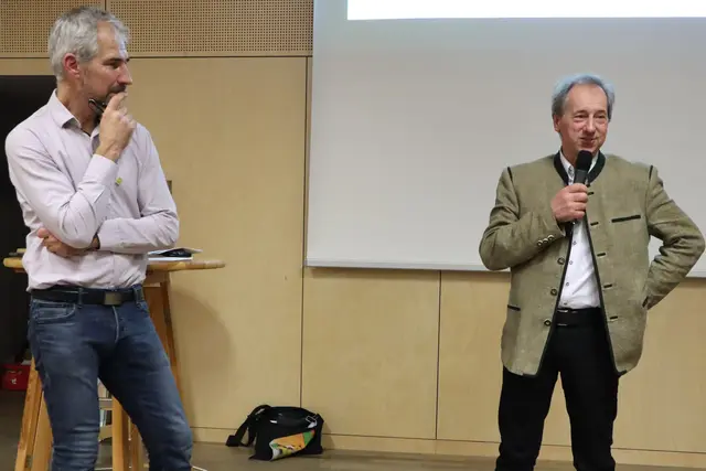 Franz Deutschmann (re) plauderte aus dem Nähkästchen | Foto: Gerhard Langmann