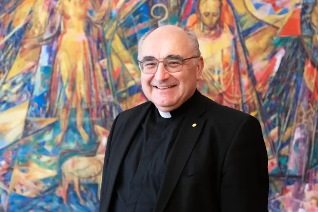 Mit Freude und Zuversicht ins neue Jahr: der steirische Diözesanbischof Wilhelm Krautwaschl. | Foto: Konstantinov