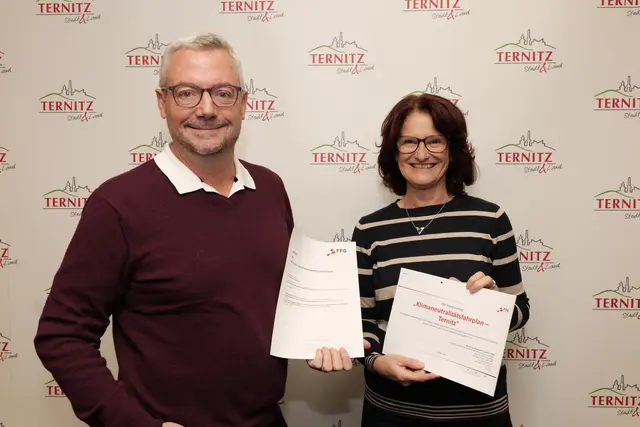 Stadtamtsdirektor Gernot Zottl mit der Stadträtin Daniela Mohr. | Foto: Santrucek