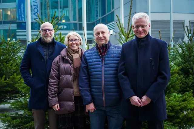 Beim Auftakt des ADeVENT von Axians in Wien live dabei: Roland Günhartinger, Director Sales &amp; Marketing, und die Key Account Manager  Doris Oberleitner-Wohlleb, Wolfgang Weiss und Walter Grandits (von links).
