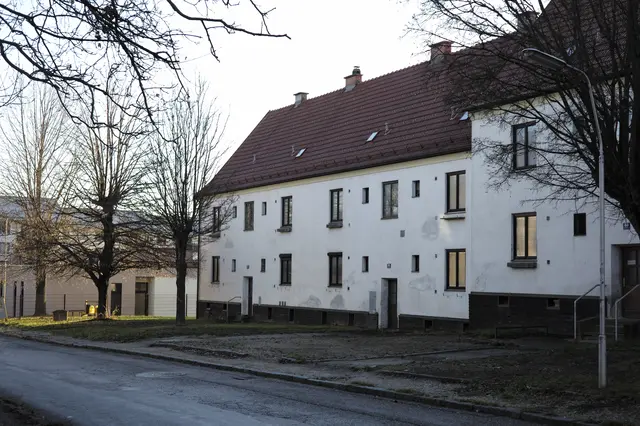 Blick auf alte Siedlungshäuser in der Siedlung III. | Foto: Santrucek