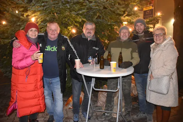 Gemütliches Beisammensein beim Punschstand vom SV Elektro Unger Großpetersdorf | Foto: MeinBezirk/Michael Strini