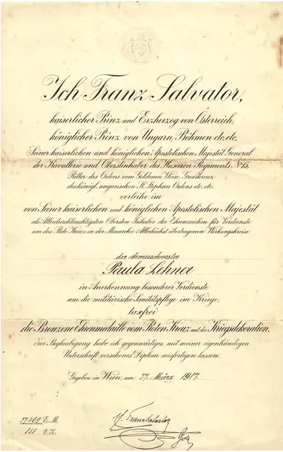 Dank von allerhöchster Stelle: Das Kaiserhaus zeichnete Paula mit der Bronzenen Rotkreuz-Ehrenmedaille aus, höchstpersönlich von Prinz Franz Salvator überreicht. | Foto: Familien Lehner-Herbe/ Fotorepro Eckhart Herbe