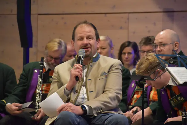 Das Land Tirol wurde von HR Mag. Rainer Seyrling vertreten, ein Seefelder, den viel mit dem Zentrum verbindet.