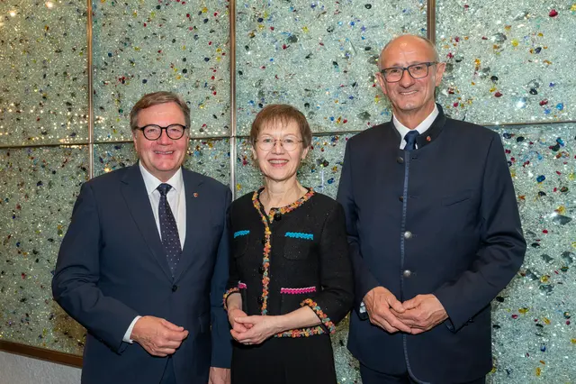 Günther Platter (Alt LH Tirol), Brigitte Haas (Regierungschefin von Lichtenstein), Anton Mattle (LH Tirol) | Foto: Reinold Sigl