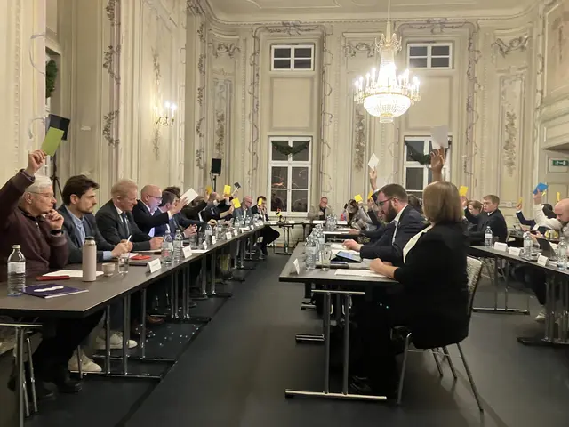 Blick in den Gemeinderatssaal mit den 37 Mandataren im Vöslauer Stadtparlament | Foto: Gabriela Stockmann