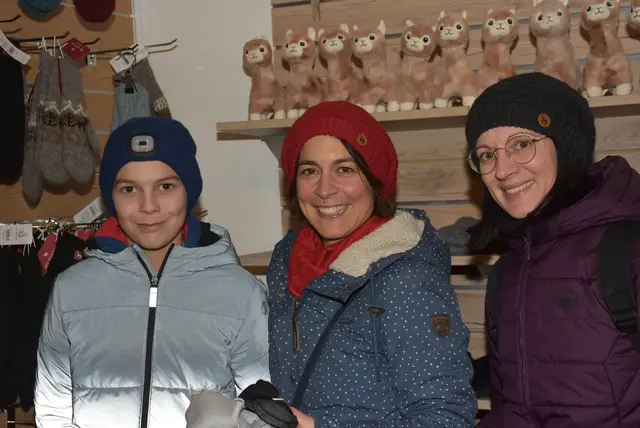Kulinarische Köstlichkeiten und regionale Aussteller erfreuten die zahlreichen Besucher beim vierten Weihnachtszauber der Oberstein Alpacas in Unter St. Thomas 5, St. Thomas am Blasenstein. | Foto: Zinterhof