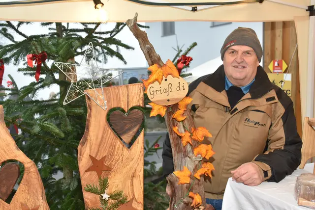 Kulinarische Köstlichkeiten und regionale Aussteller erfreuten die zahlreichen Besucher beim vierten Weihnachtszauber der Oberstein Alpacas in Unter St. Thomas 5, St. Thomas am Blasenstein. | Foto: Zinterhof