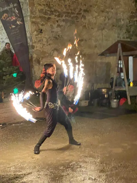 Stimmungsvoller Adventmarkt auf der Burg Kaprun | Foto: Burg Kaprun