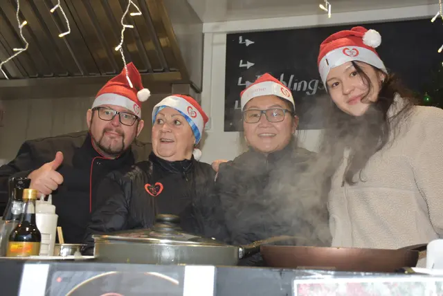 Kulinarische Köstlichkeiten und regionale Aussteller erfreuten die zahlreichen Besucher beim vierten Weihnachtszauber der Oberstein Alpacas in Unter St. Thomas 5, St. Thomas am Blasenstein. | Foto: Zinterhof