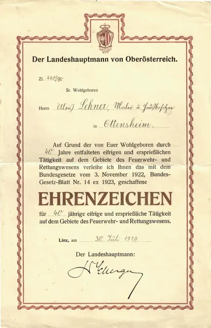 40 Rotkreuzjahre in Monarchie, 1. Weltkrieg und Erster Republik hatte Alois Lehner bei seiner Auszeichnung 1929 bereits ehrenamtlich geleistet. | Foto: Familien Lehner-Herbe/ Fotorepro Eckhart Herbe