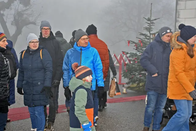 Kulinarische Köstlichkeiten und regionale Aussteller erfreuten die zahlreichen Besucher beim vierten Weihnachtszauber der Oberstein Alpacas in Unter St. Thomas 5, St. Thomas am Blasenstein. | Foto: Zinterhof