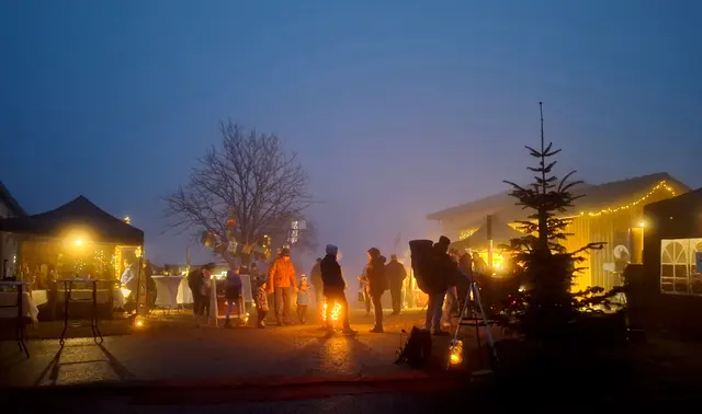 Kulinarische Köstlichkeiten und regionale Aussteller erfreuten die zahlreichen Besucher beim vierten Weihnachtszauber der Oberstein Alpacas in Unter St. Thomas 5, St. Thomas am Blasenstein. | Foto: Zinterhof
