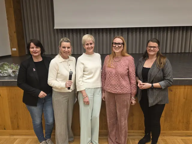 Die Organisatorinnen des Abends von der "Gesunden Gemeinde Völkermarkt" und dem Land Kärnten freuen sich über einen informativen "Frauen Talk" mit medizinischen Einblicken von Ärztin Susanne Springer. | Foto: Privat