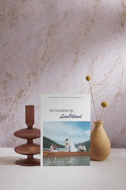 Die Geschichte der LeinÖlband heißt das Buch.  | Foto: Öller