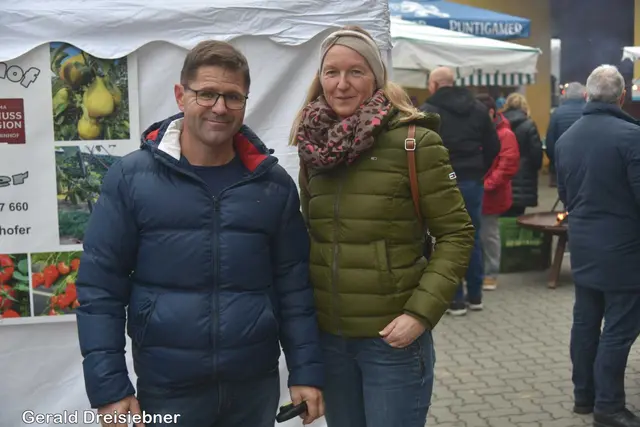 Bgm, Herbert Pillhofer mit Begleitung. | Foto: Gerald Dreisiebner