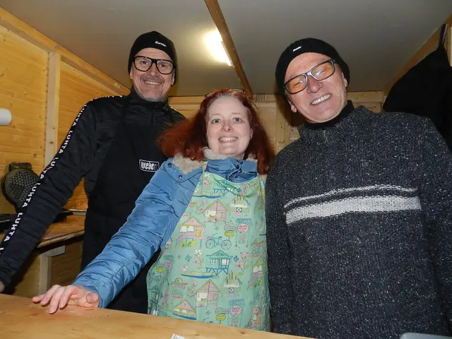 Ferdinand Baumgartner, Karin Spitek, und Michael Müller in bester Verkaufslaune. | Foto: Heribert Punz