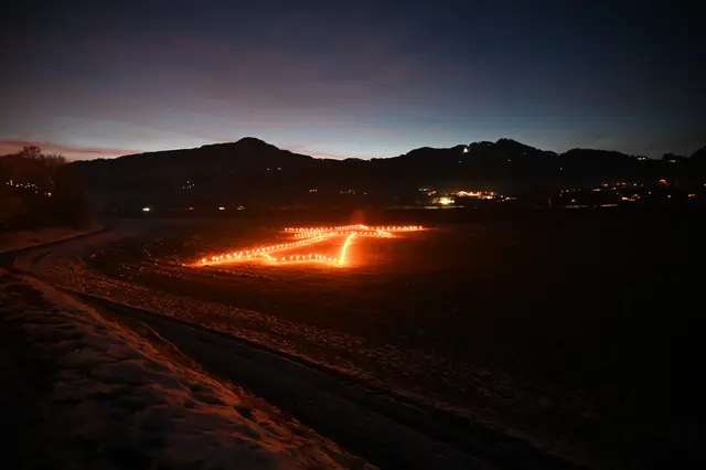 Der riese Fackelstern wies den Besuchern den Weg. 