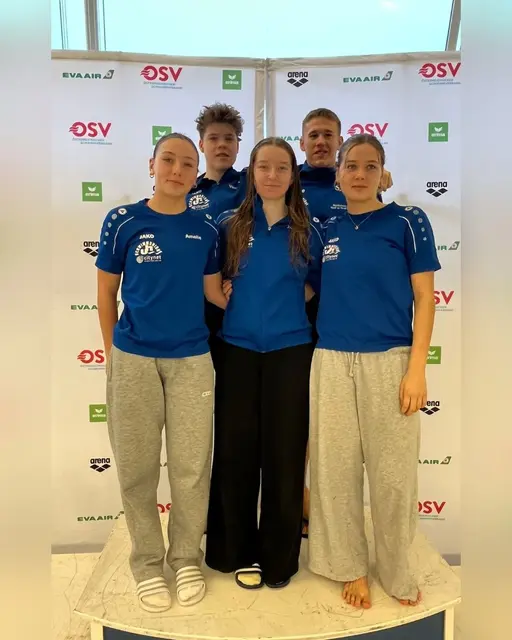 Das erfolgreiche Team der SU citynet Hall bei den Österreichischen Kurzbahnstaats- und Juniorenmeisterschaften: Zoe Brunner, Armella und Vincent Guth, Simon Lengsfeld und Amelie Turanovic (v.l.) überzeugten mit starken Leistungen. | Foto: SU Hall