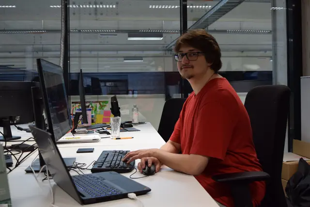 Annotationsspezialisten wie Nik Trabesinger müssen für ihre Arbeit ganz besondere Fähigkeiten mitbringen, die 99% der Menschheit nicht besitzen. | Foto: RAS GmbH