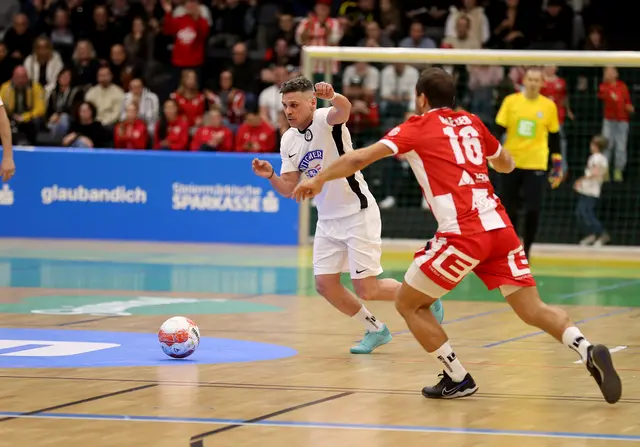 Christoph Leitgeb gegen Mucki Wieger – dieses Duell gibt es beim Legenden-Derby Sturm gegen GAK am 27. Dezember im Raiffeisen Sportpark. | Foto: GEPA