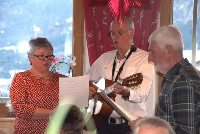 Für stimmungsvolle Live-Musik sorgte der "Dreigesang". | Foto: Karl-Heinz Pohler