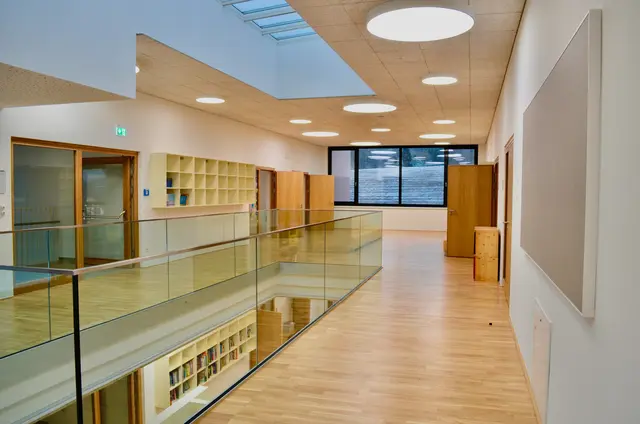 Die großzügigen Innenräume der neuen Volksschule | Foto: Volksschule St. Peter/O.