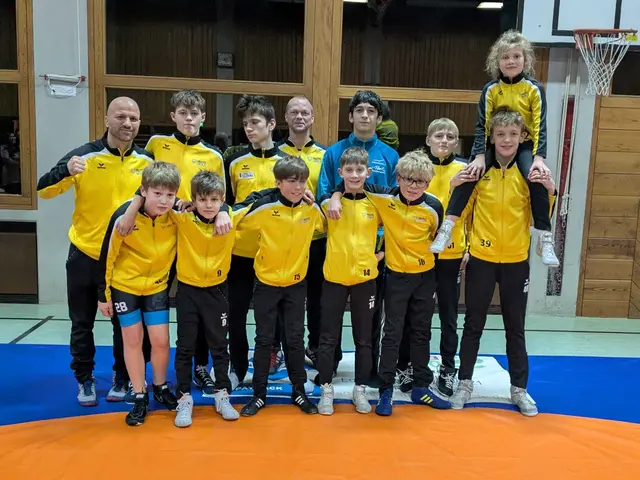 Die Nachwuchsringer der KG Vigaun/Abtenau nach einer erfolgreichen Grenzlandliga-Saison mit Rang drei. | Foto: Katrin Kaposi