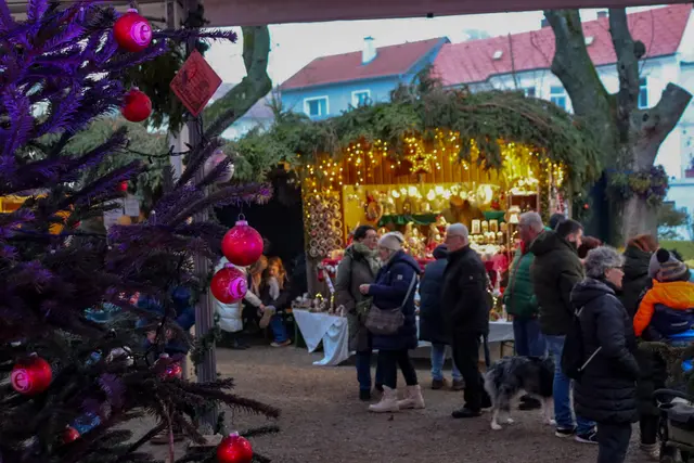 Besucherinnen und Besucher können sich auf traditionelle Punschvariationen, aromatischen Baumkuchen und Leckereien wie Churros und Ofenkartoffeln freuen.  | Foto: Alejandra Ortiz