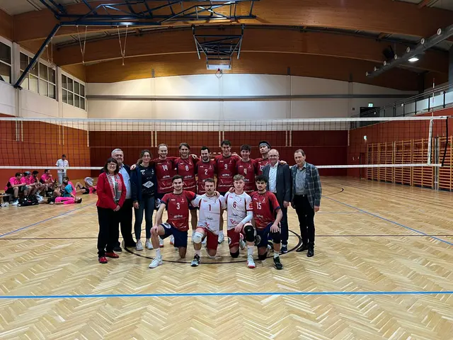 Der VC Voitsberg mit Teilen der Stadtspitze und Obmann Franz Sachernegg | Foto: VC Voitsberg