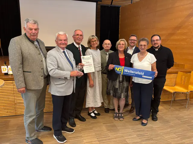 Weitersfelds Senioren haben mit Elisabeth Hirsch eine neue Obfrau, Langzeitobmann Leo Nowak Ehrenobmann. | Foto: Gschweidl