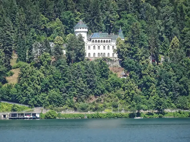 Das Schloss Heroldeck steht in der Marktgemeinde Millstatt am See im Bezirk Spittal an der Drau in Kärnten.  | Foto: Privat