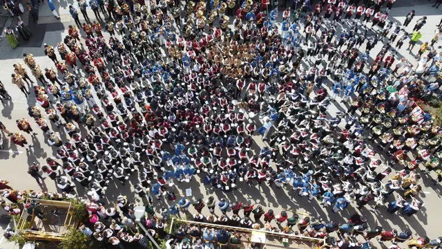 Rund 1.200 Musikerinnen und Musiker von 21 Musikkapellen präsen-tierten ihr Können bei der Marschmusikbewertung. | Foto: Kluka