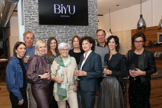 Maria Schneeberger, Johannes Kronberger, Birgit Schneeberger, Viktoria Dallinger, Gitti Schwaiger, Birgit Holy-Volkan, Pauline Sterrer, Karl Peneder, Isabella Kapeller und Doris Staudinger. | Foto: H. Klein