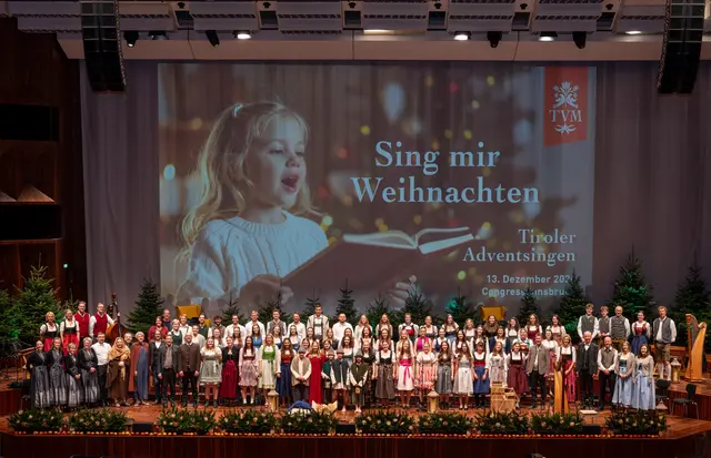 Tiroler Adventsingen 2025 – „Die Mär vom Christkind und Teufel“ begeisterte im Congress Innsbruck | Foto: TVM/Sigl
