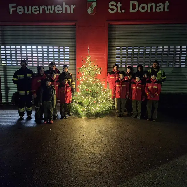 Die Kameradschaft und Feuerwehrjugend St. Donat wünscht allen ein frohes Weihnachtsfest und einen guten Start ins neue Jahr!
 | Foto: FF St. Donat